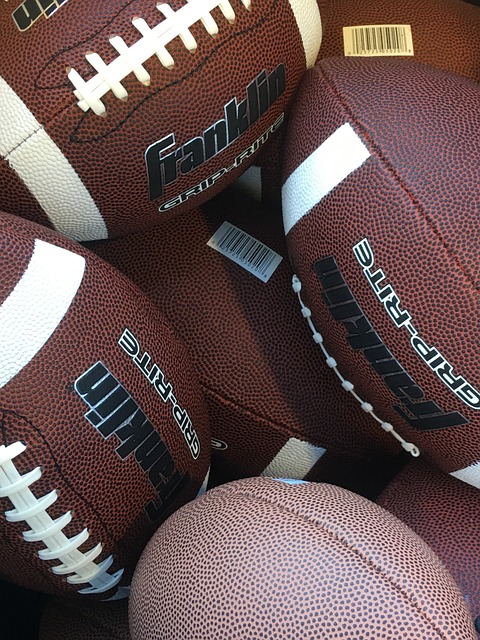 记者：梅西到诺坎普后请求工作人员入场许可，巴萨欣然同意