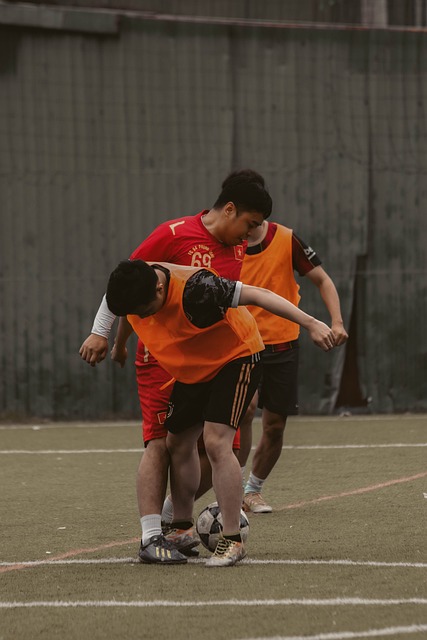 中后卫精准补防，挽救球队险境