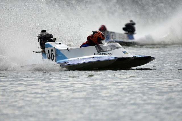 高尔夫俱乐部工作服，选棉还是聚酯纤维？